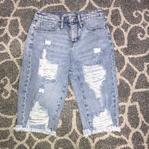 Blue short ripped jeans